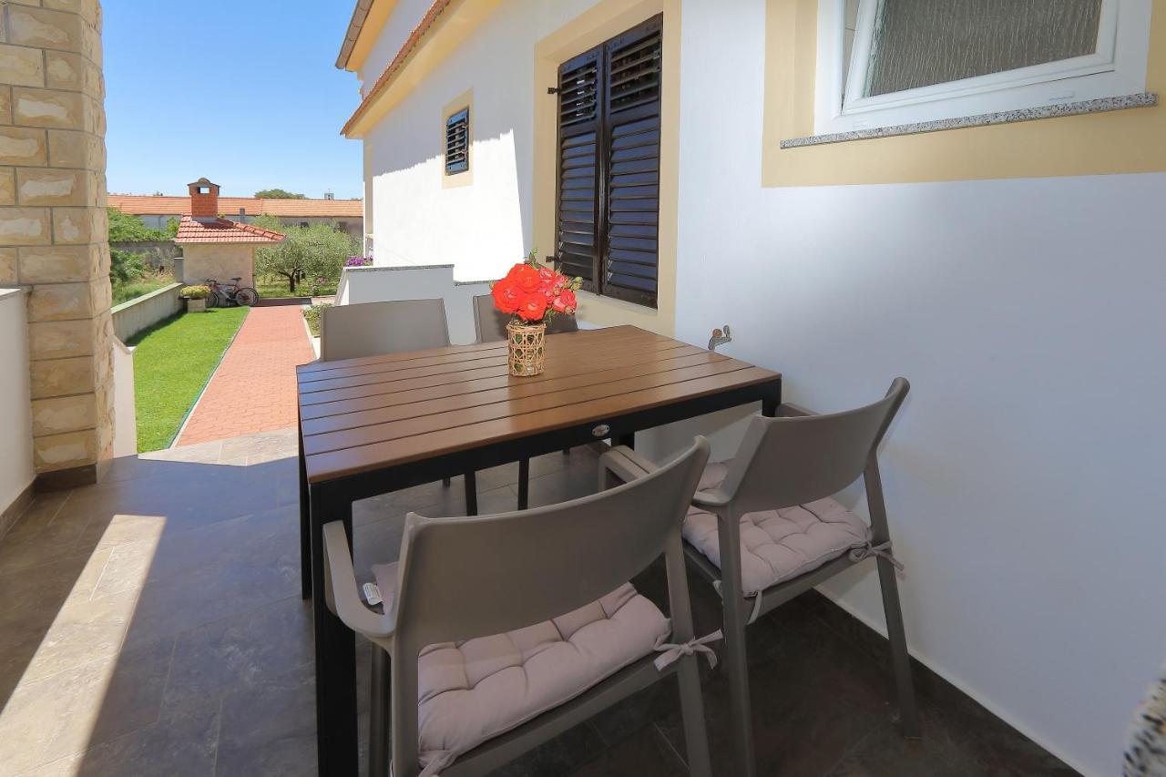 Apartmani Bruno Bibinje Extérieur photo